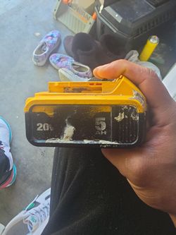 Dewalt battery 5a 20v
