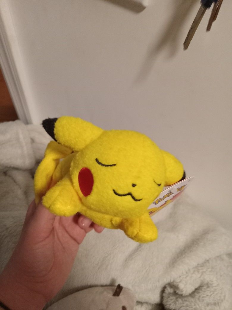 Pokémon Pikachu Plushie