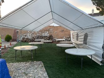 Round party tables