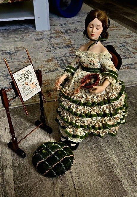Danbury Mint Norman Rockwell Sampler Porcelain Doll Sewing Green Floral Dress