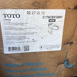 New Toto Drake Elongated Toilet Tank & Bowl White.