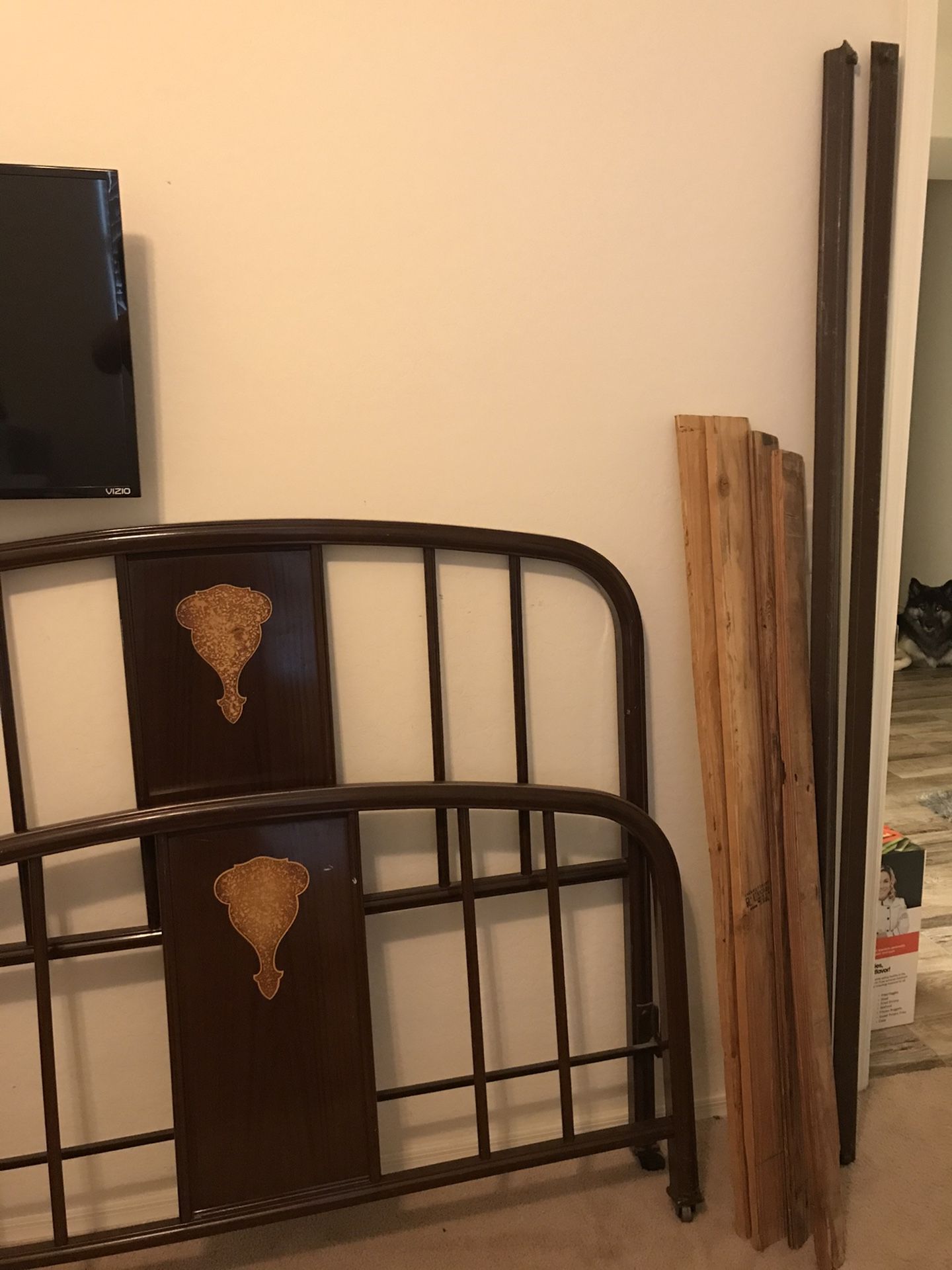 Simmons Vintage antique full size steel bed frame with steel headboard and footboard