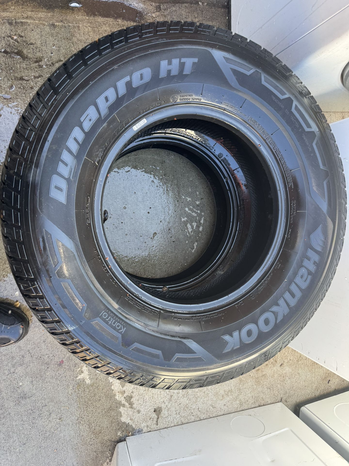 Hankook dynapro 245/65/16 real good almost new like 75% thread left must pick up asking $100 both