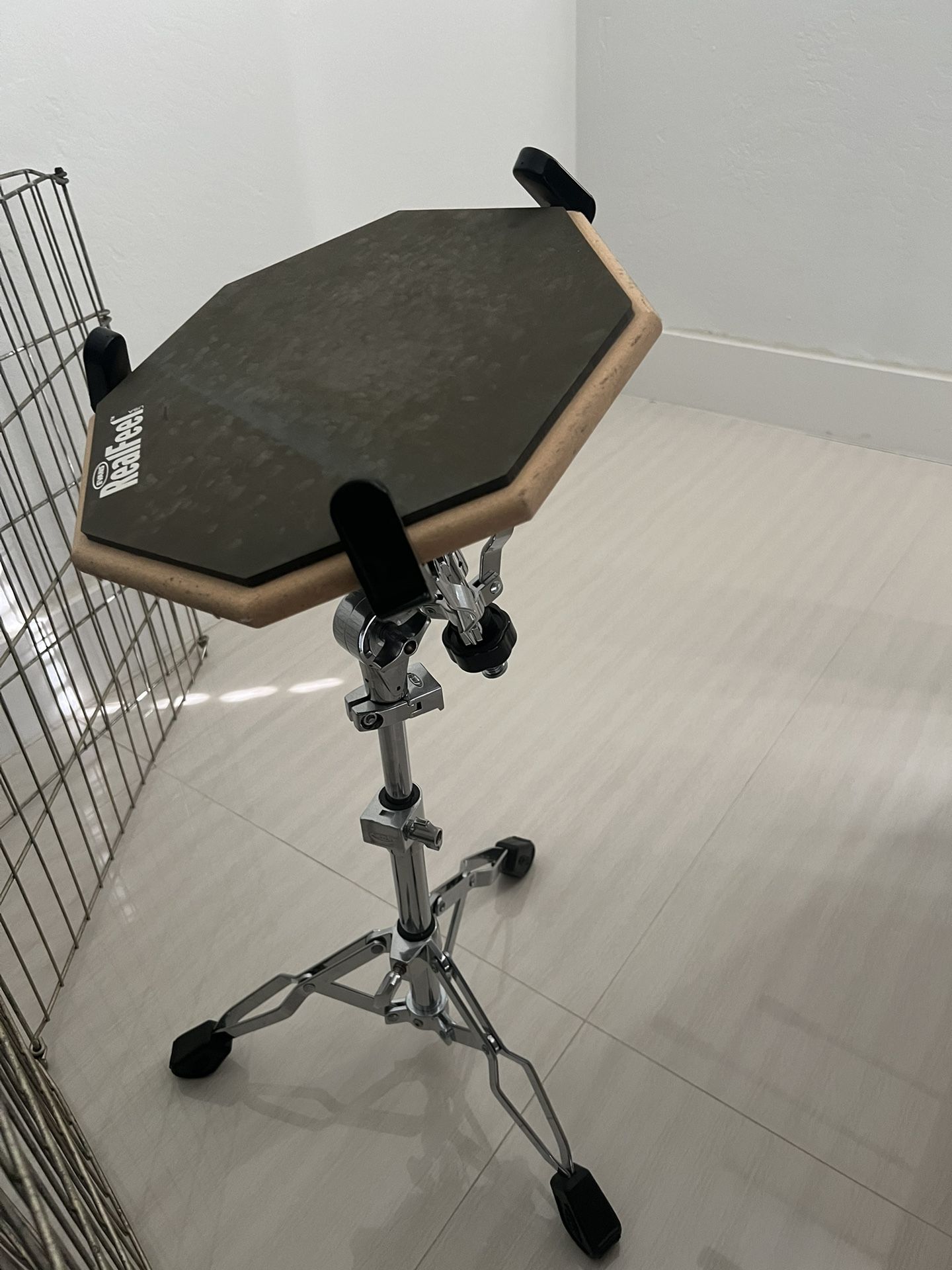 Drum Practice Pad With Stand for Sale in Miami, FL OfferUp