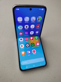 Samsung galaxy Z Flip5 5G 256 GB (T-Mobile by metro PC Work very well perfect condiction.