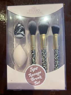 Makeup brush set NEED GONE ASAP