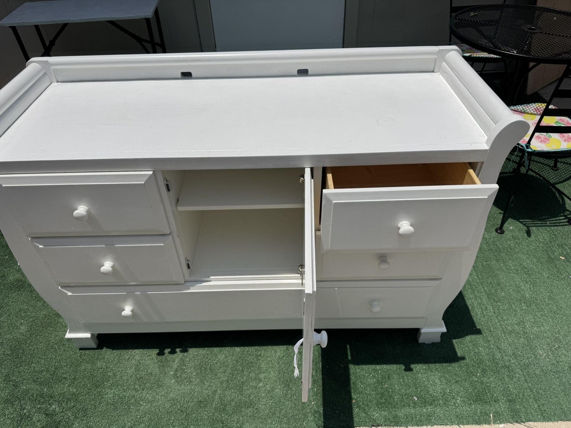 Dresser / Changing Table