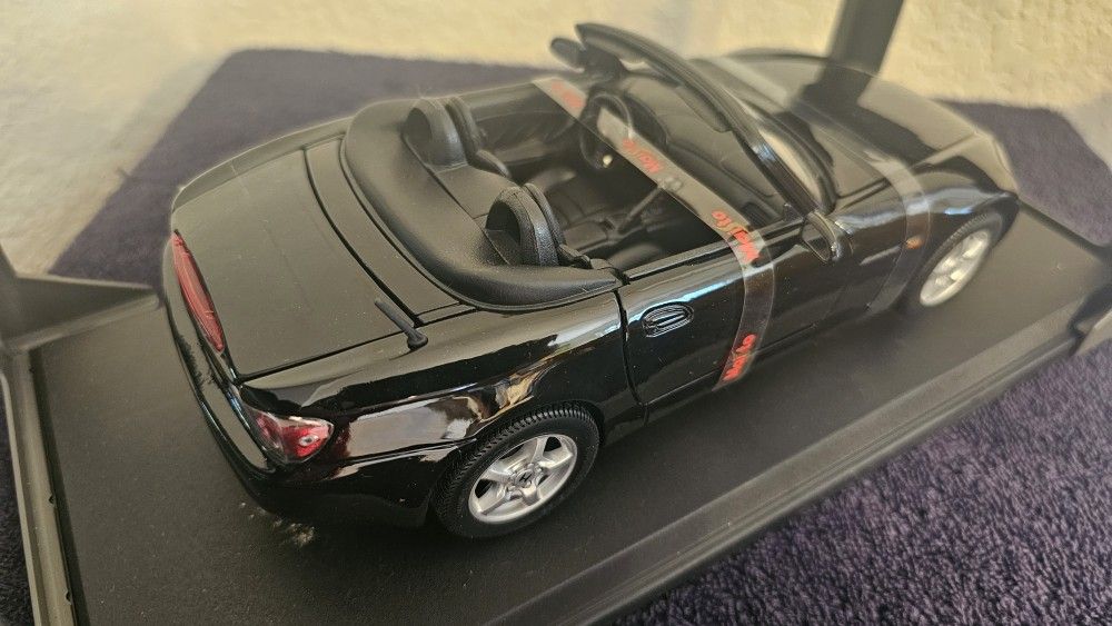 Honda S2000 Berlina Black Maisto Diecast 1:18 Model Car - Still