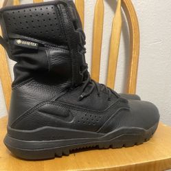 Size 12 Black Nike Boots