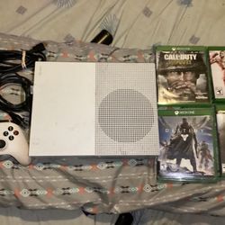 Microsoft Xbox One S 500 GB Console with cords,powerA controller and 4 games Call of duty WW 2,Destiny,Halo 5,and UFC 