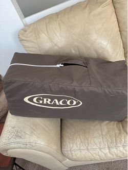 Baby Play Pen (GRACO) new/fold $60