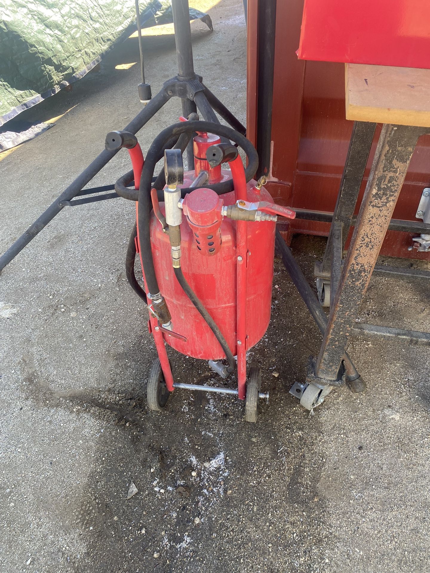 Sand Blaster and Cabinet