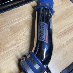 BBK Mustang V6 Intake Tube