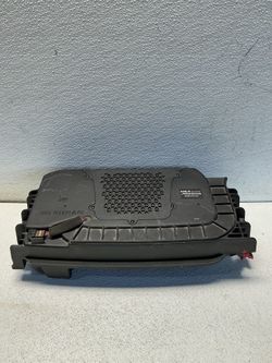 2022 - 2025 KIA EV6 - MERIDIAN SUBWOOFER OEM