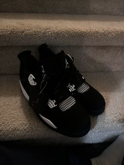 Jordan 4, Black And White