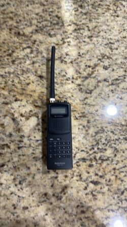 RadioShack PRO-75 Handheld Scanner 200 Channels VHF/UHF Analog Black