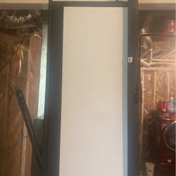 MOVIE PROJECTOR SCREEN - 6-8 ft Hiigh