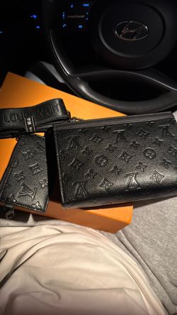 Louis Vuitton Gaston Wearable Wallet