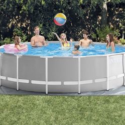 Brand New In Damaged Box Pool Set 