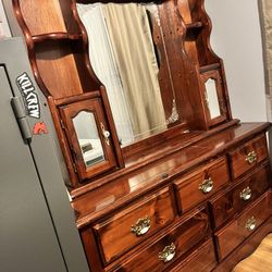 Walnut Dresser/Mirror 