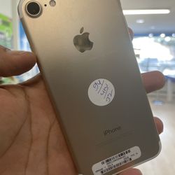 Factory Unlocked Apple iPhone 7 32gb, sold with warranty 