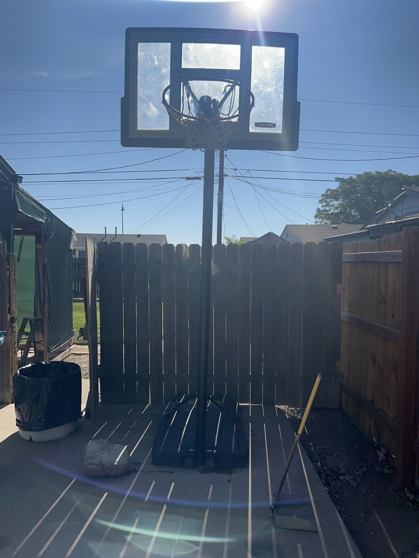 Like New The Net Has No Tears In It