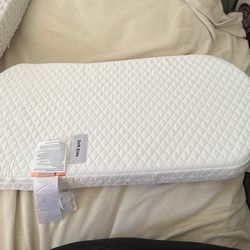 Bassinet Mattress Soft/Firm Removable Cover
