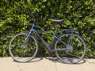 Momentum by Giant Street Bike in Blue