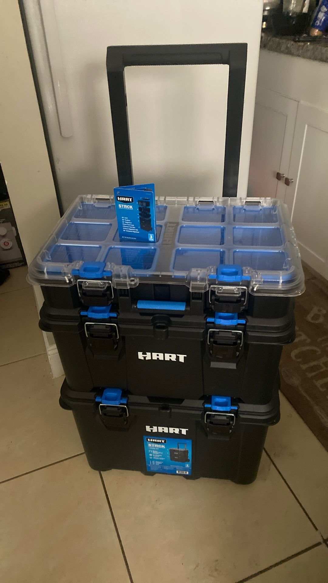 Equipo Con Ruedas Para Tecnicos Dentales , Electricistas En Gneral Y Tres Compartimientos En Plastici Resistente