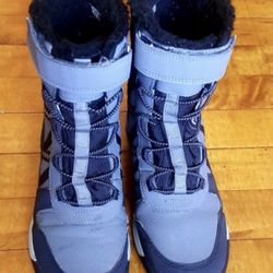 Kid Boots Merrel Snow crush 2.0 Size 4W *
