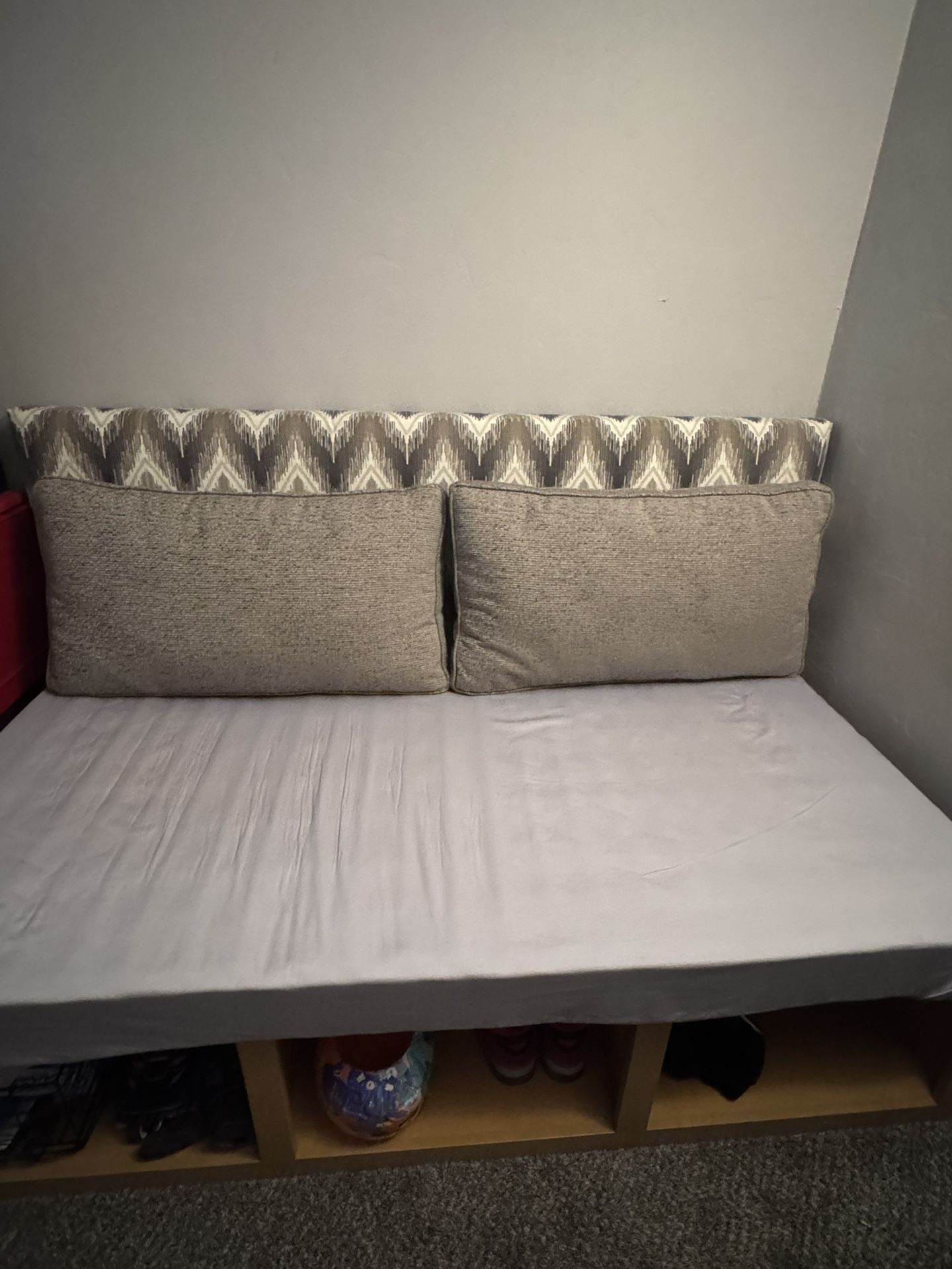Twin Bed