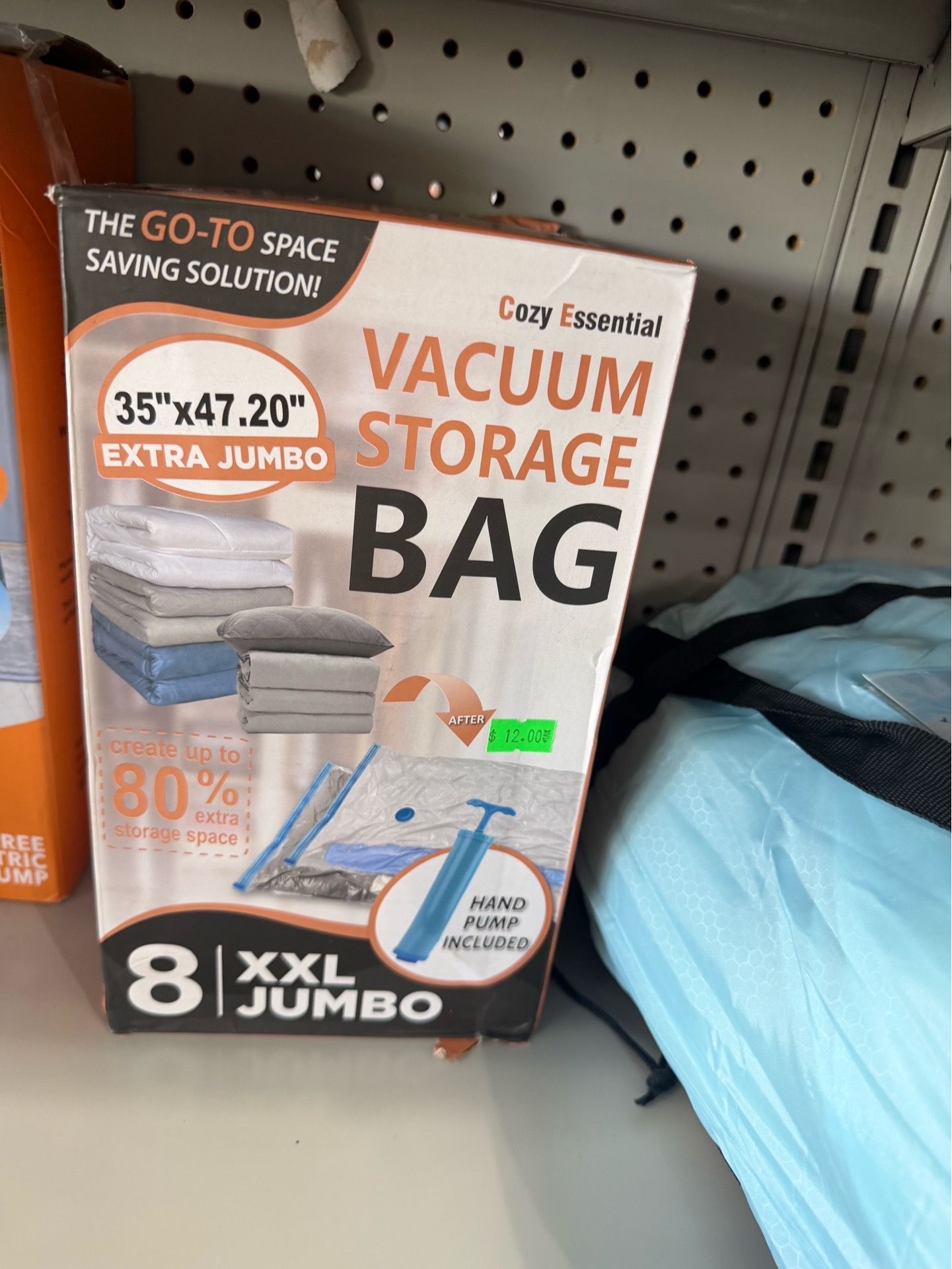 Cozy Essential 8 XXL Jumbo Vacuum Storage Bags 35x47.20 Hand Pump