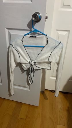 Xs SHEIN White Ribbed Tie-Front Crop Top
