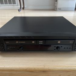 Sony RCD-W500C 5-CD Changer and Recorder