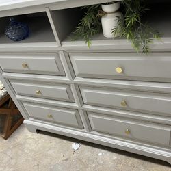 CUTE DRESSER OR TV STAND AT PICKY PINCHERS 1621 N HIGHLAND AVENUE CLEARWATER OPEN NOON TO 6pm