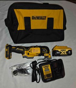 DEWALT 20v Brushless speed 3 XR Oscillating with 4.o battery and charger bag