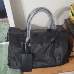 Black Duffle Bag I Can Deliver 