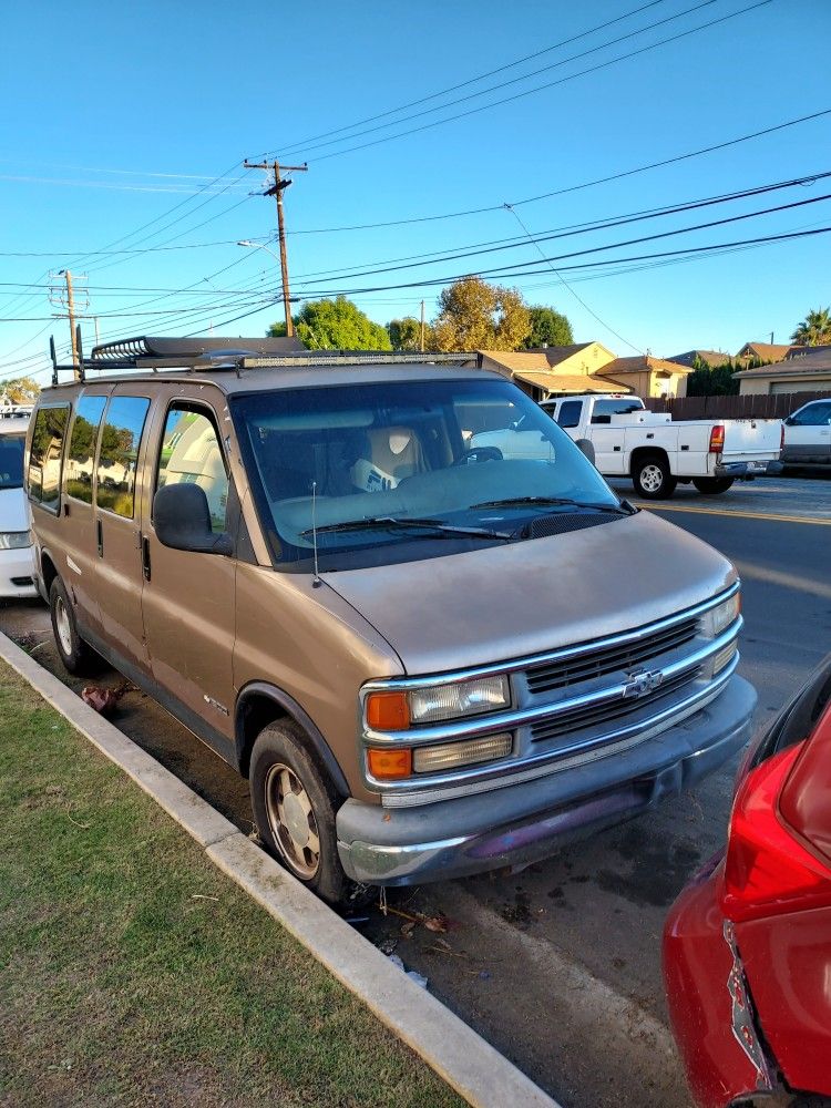 2000 Chevy Express 1500