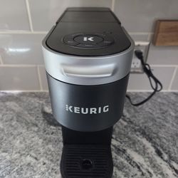 Keurig Coffee Maker (K-Slim)