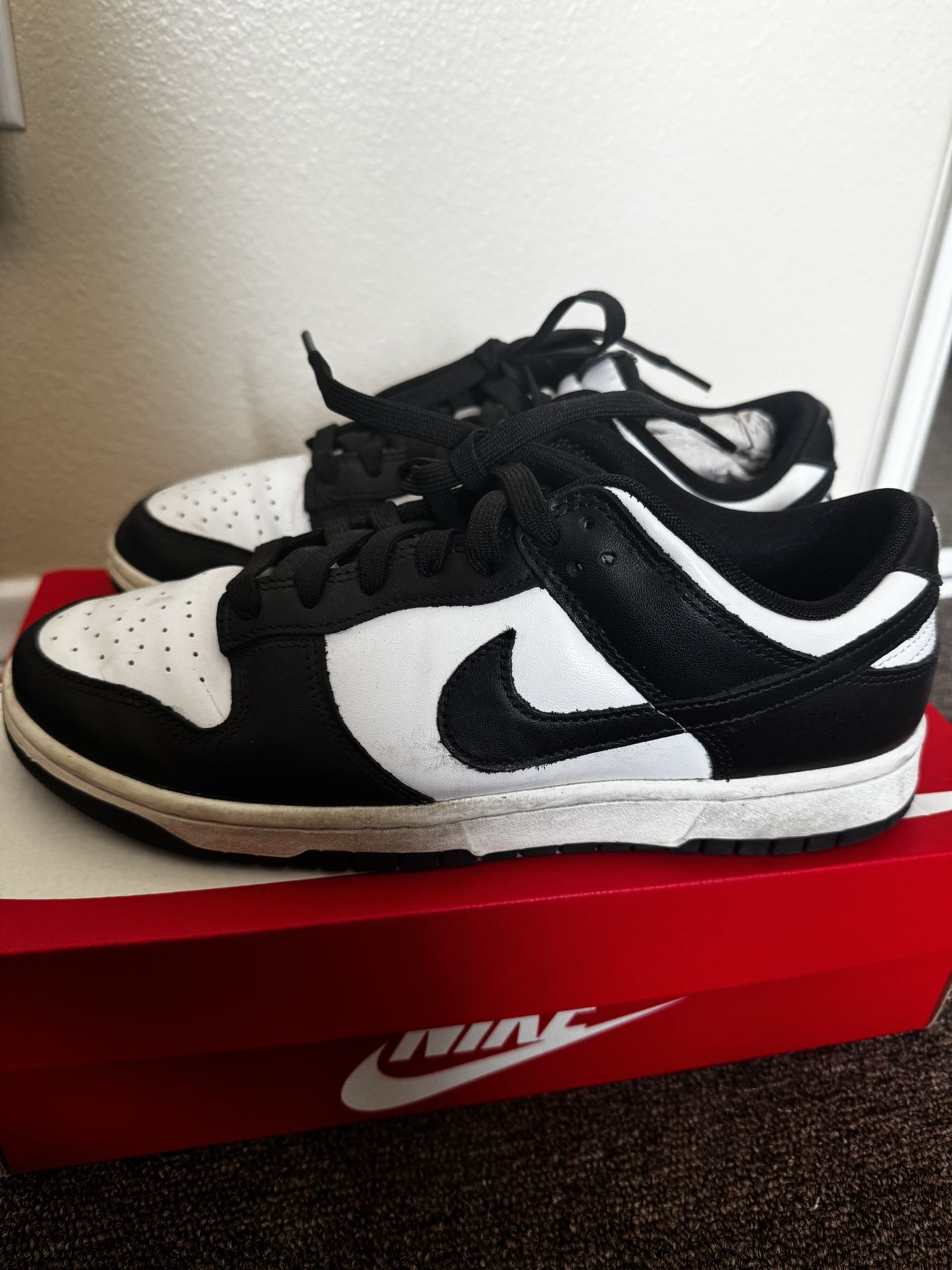Nike Panda Dunks