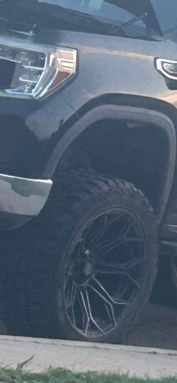Black Machined Multi-Spoke SUV Wheel