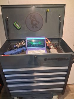Cornwall five drawer with diagnostic labtop and tools