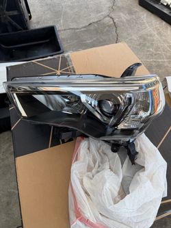 Toyota 4runner 2023 driver headlight