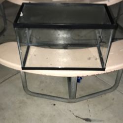 Fish,turtle,iguana Tank (10 Gallons)