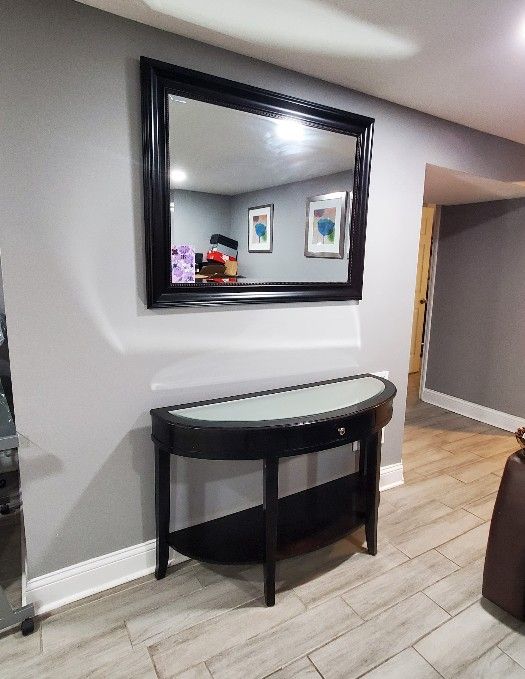 Console Entry Table With Mirror