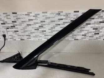 2011 To 2019 Ford Exploer 3.5 Front Window Trim Panel Driver Side / Left Side OEM