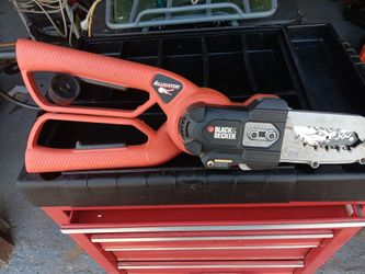 BLACK & DECKER  alligator electric chainsaw works really good