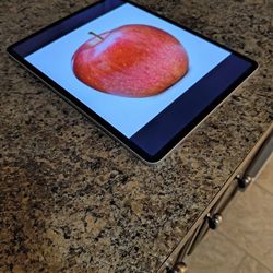 Apple iPad Pro 12.9 Inch (3rd Generation)