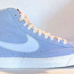 Nike blazer Mid 7 women’s shoes size 9