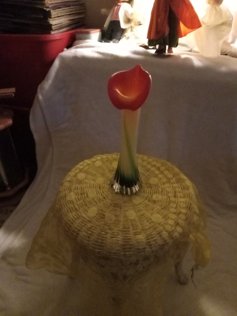 Vintage Murano Style Gkass Lily Hand Crafted
